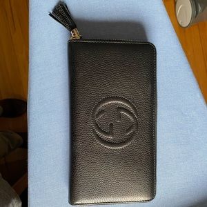 Gucci Women’s large wallet